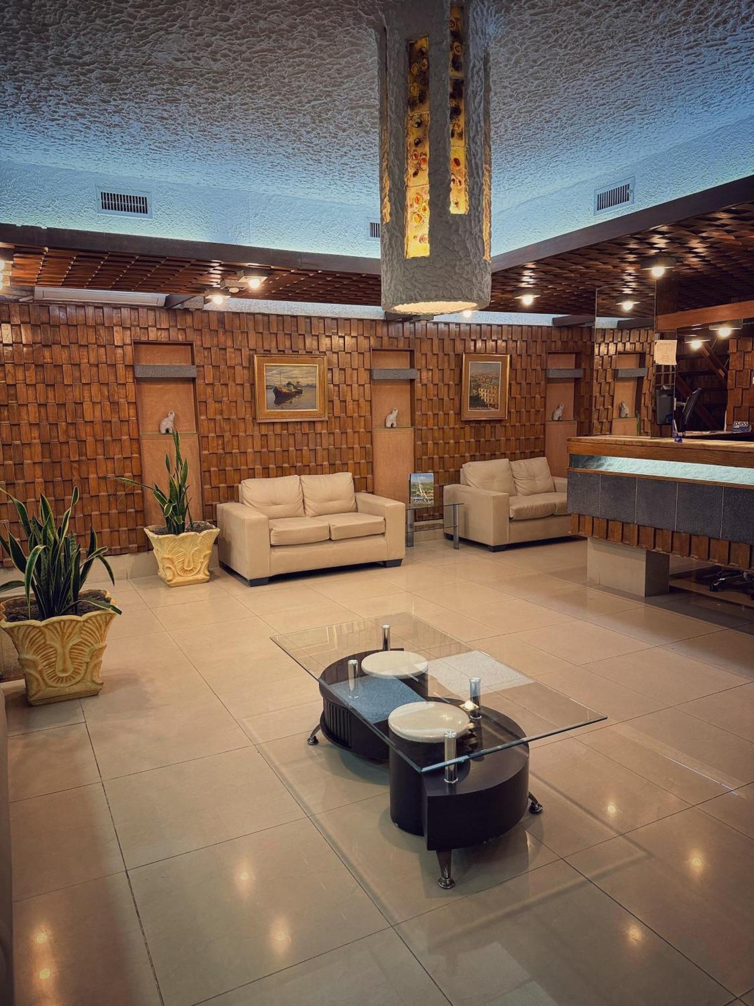 Punta Del Este Shelton Hotel Bagian luar foto